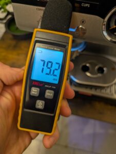 Lautstärke der Krups Precision XP801T Siebträgermaschine im Test