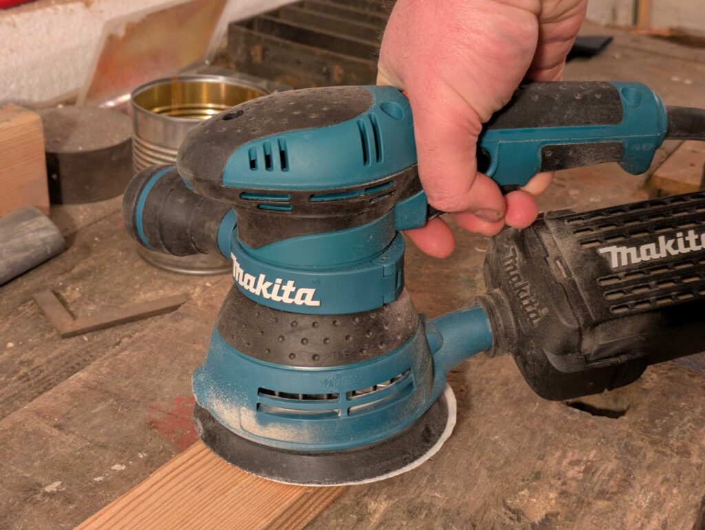 Makita BO5041 Exzenterschleifer