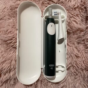 Oral-B iO Series 2 Zahnbürste im Etui