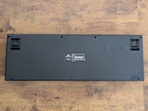 Redragon K580 VATA Gaming-Tastatur von unten