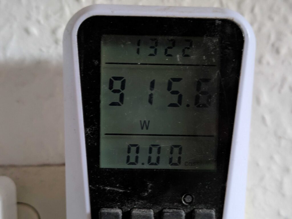Stromverbrauch des Clatronic HL3838 Heizlüfters in der ersten Heizstufe
