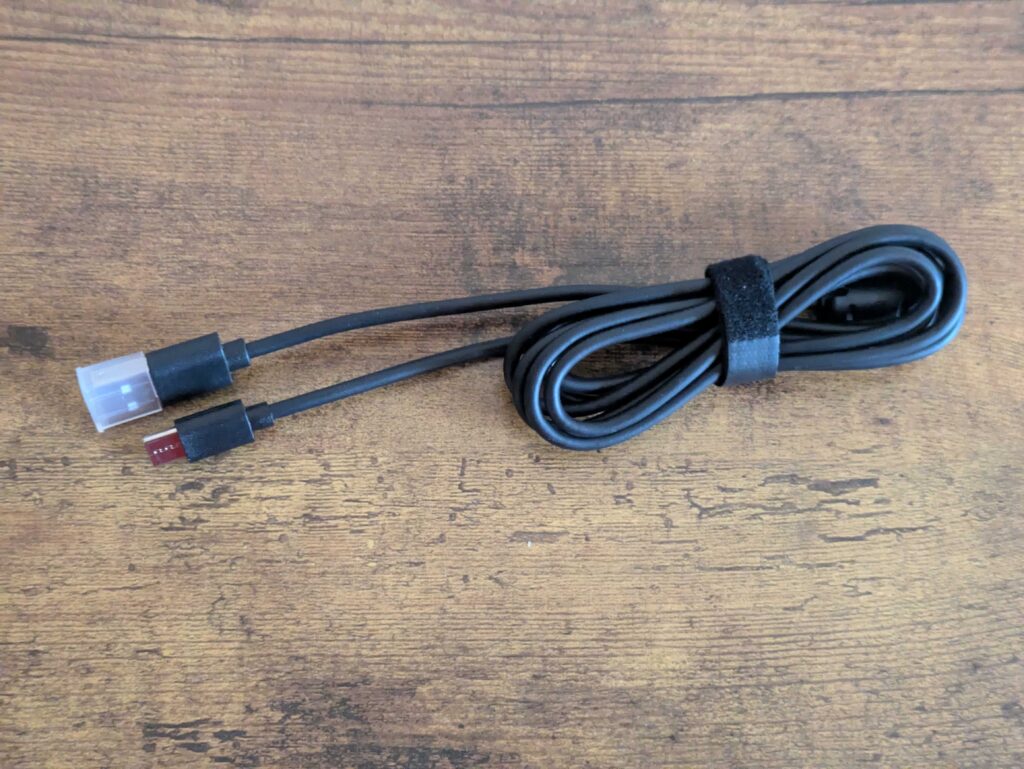 USB-Kabel der Redragon K580 VATA Gaming-Tastatur