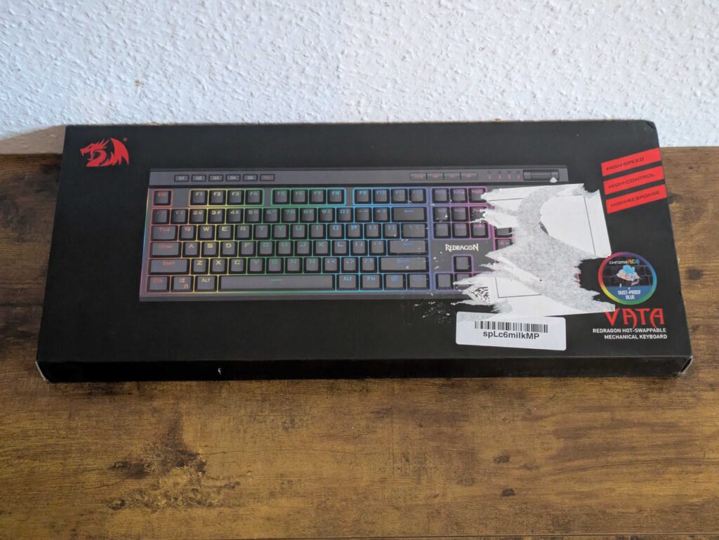 Verpackung der Redragon K580 VATA Gaming-Tastatur von oben