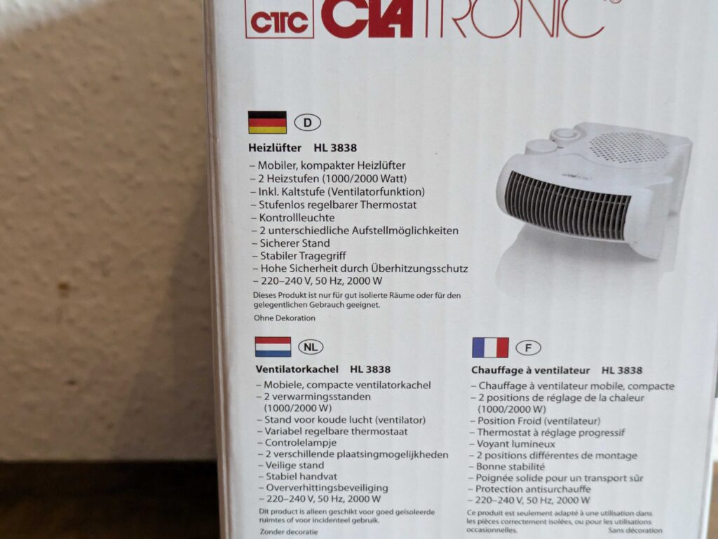 Verpackung des Clatronic HL3838 Heizlüfters von links in der Nahansicht