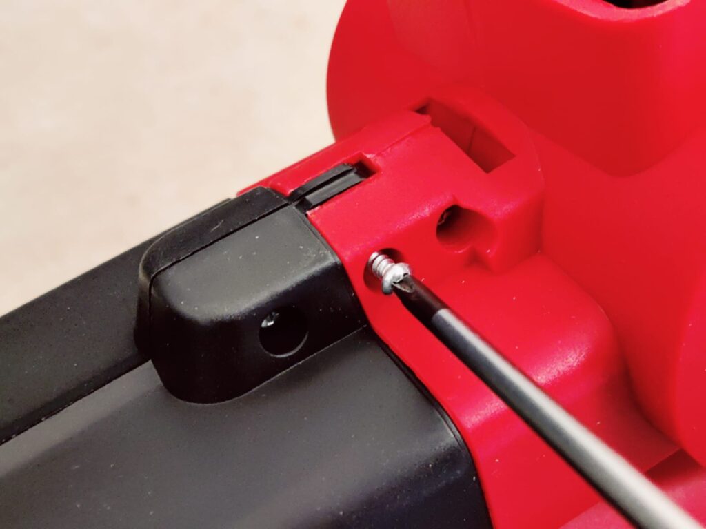 Scheppach BLV3000E Laubsauger Schraube befestigen