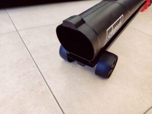 Scheppach BLV3000E Laubsauger mit Stützrädern montiert