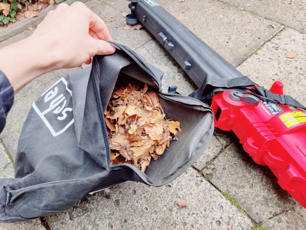 Scheppach BLV3000E Laubsauger Fangsack nach der Nutzung