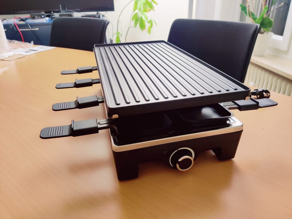 Cusimax CMRC-300 Raclette betriebsbereit