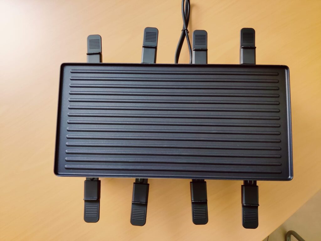 Cusimax CMRC-300 Raclette betriebsbereit von oben