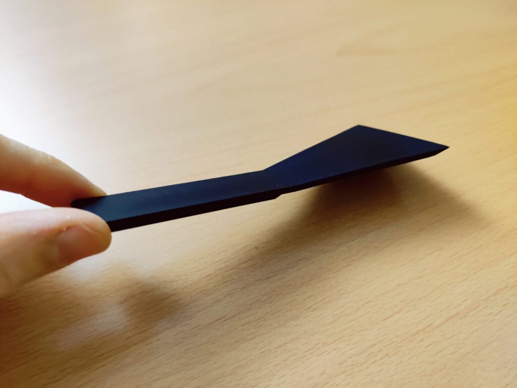 Rommelsbacher RCS 1350 Raclette Spatel in Nahaufnahme