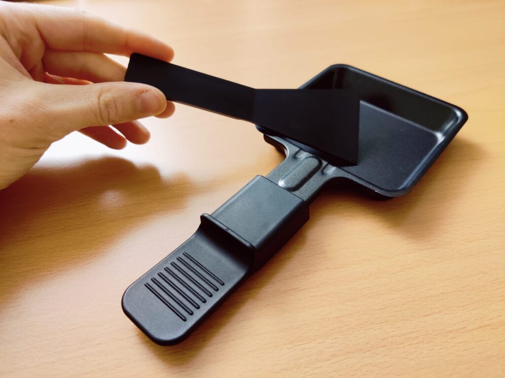 Rommelsbacher RCS 1350 Raclette Spatel in Pfännchen