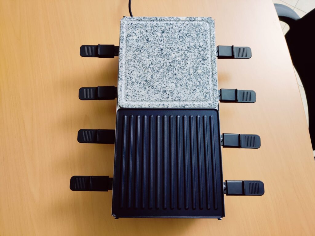 Rommelsbacher RCS 1350 Raclette betriebsbereit von oben