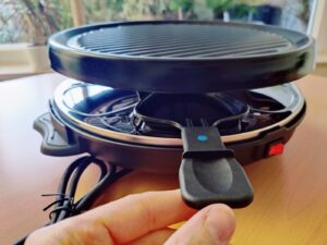 Princess 162725 Raclette Pfännchen eingesetzt