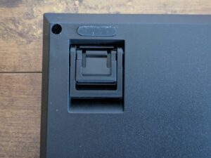 Winkel der Redragon K580 VATA Gaming-Tastatur