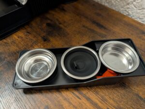 Zubehör der Krups Precision XP801T Siebträgermaschine entpackt