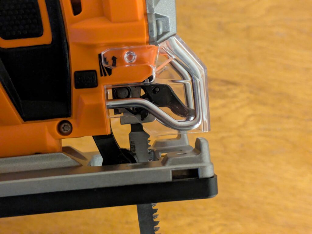 AEG PST 500 Stichsäge mit Sägeblatt von der Seite