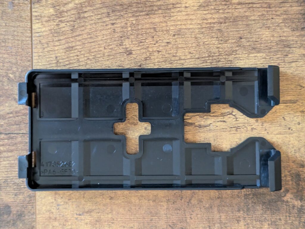 Abnehmbarer Schuh der Makita 4351 FCTJ Stichsäge von oben