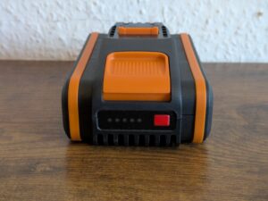 Akku der WORX Nitro WX542 Stichsäge von vorne