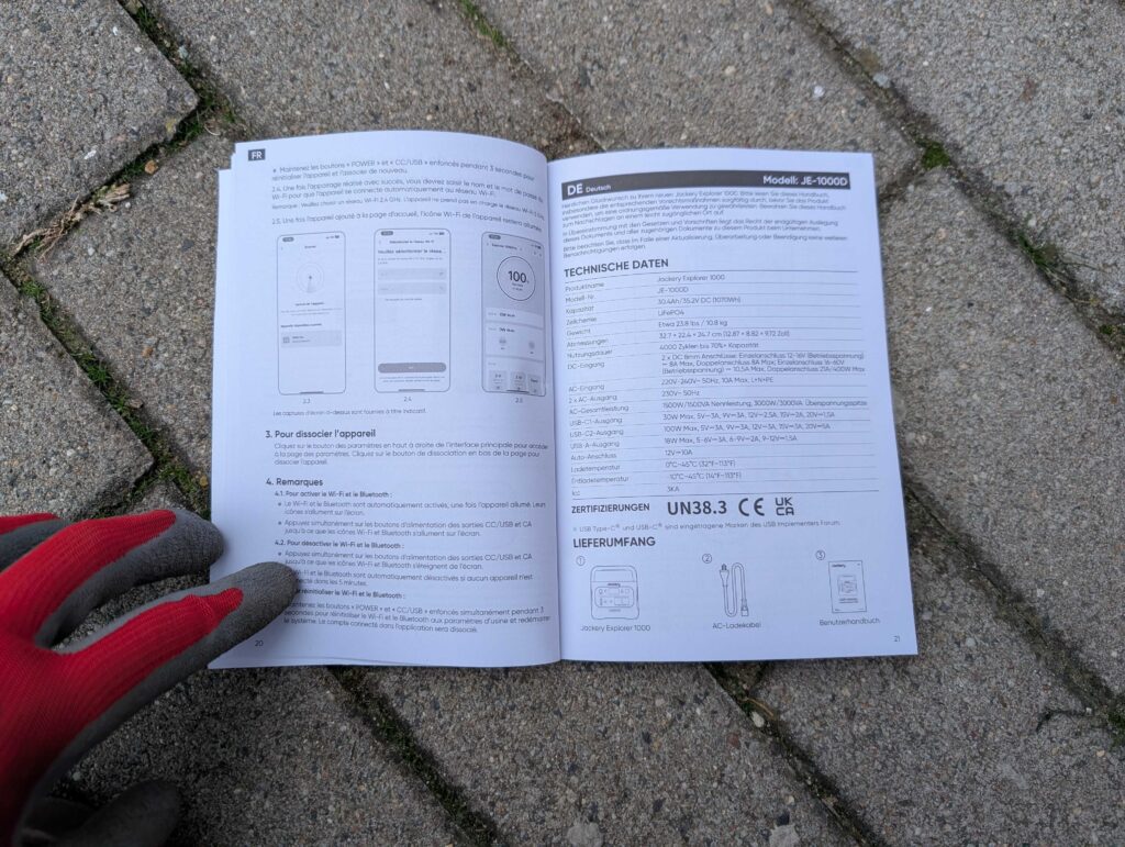 Anleitung der Jackery 1000 v2 Powerstation geöffnet