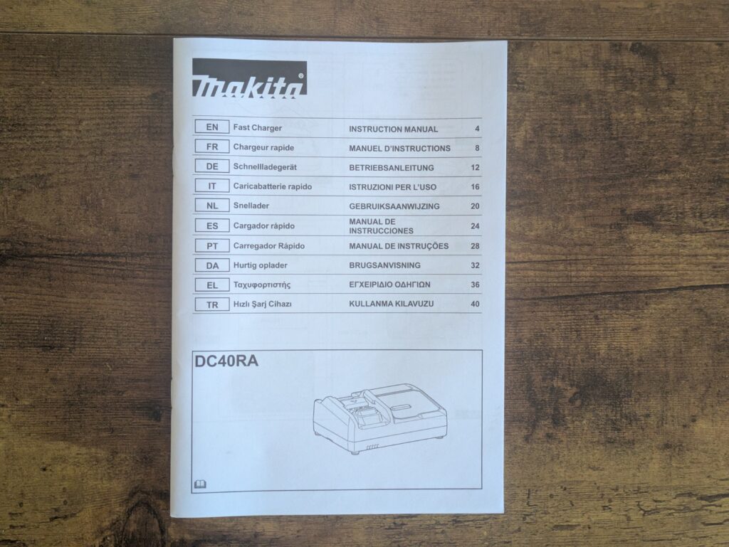 Anleitung des Ladegerätes der Makita JV001GD101 Stichsäge