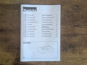 Anleitung des Ladegerätes der Makita JV001GD101 Stichsäge