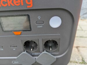 Anschlüsse der Jackery 1000 v2 Powerstation (2)