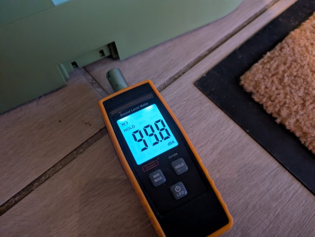 BISSELL Little Green Waschsauger beim Absaugen