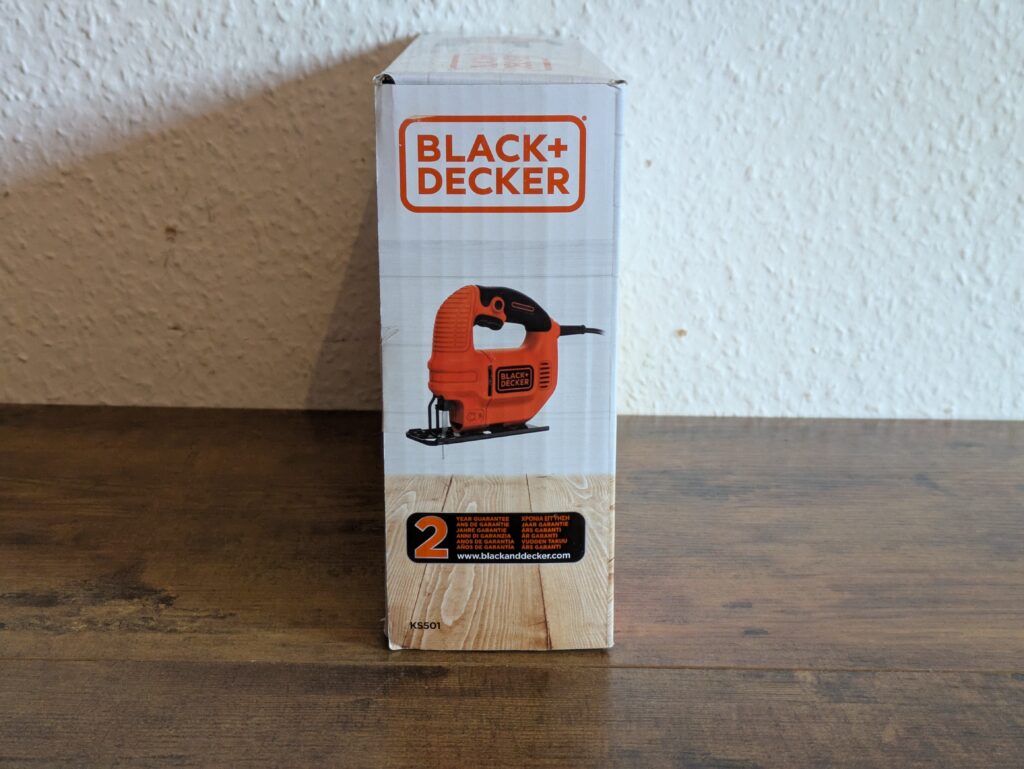 BLACK+DECKER KS501-QS Stichsäge Verpackung von rechts