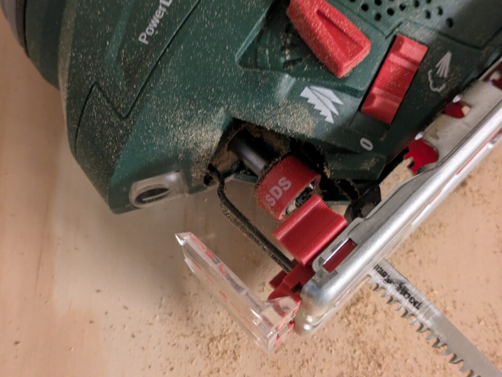 Bosch PST 900 PEL Stichsäge mit Sägeblatt (2)