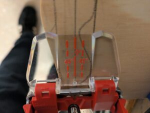 CutControl der Bosch PST 900 PEL Stichsäge im Einsatz