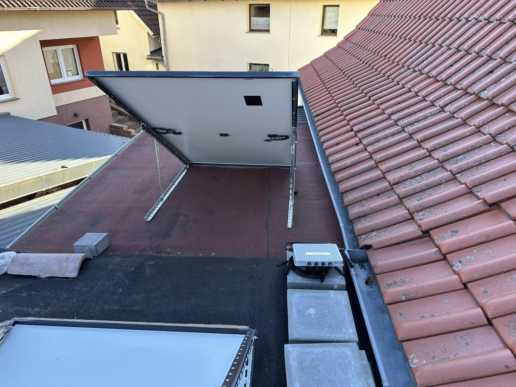 EcoFlow-STREAM-Balkonkraftwerk-Anblick-Solarmodul-1024x768