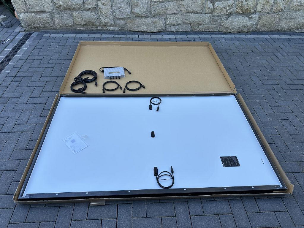 EcoFlow-STREAM-Balkonkraftwerk-Solarmodul-umgedreht-in-Verpackung-1024x768