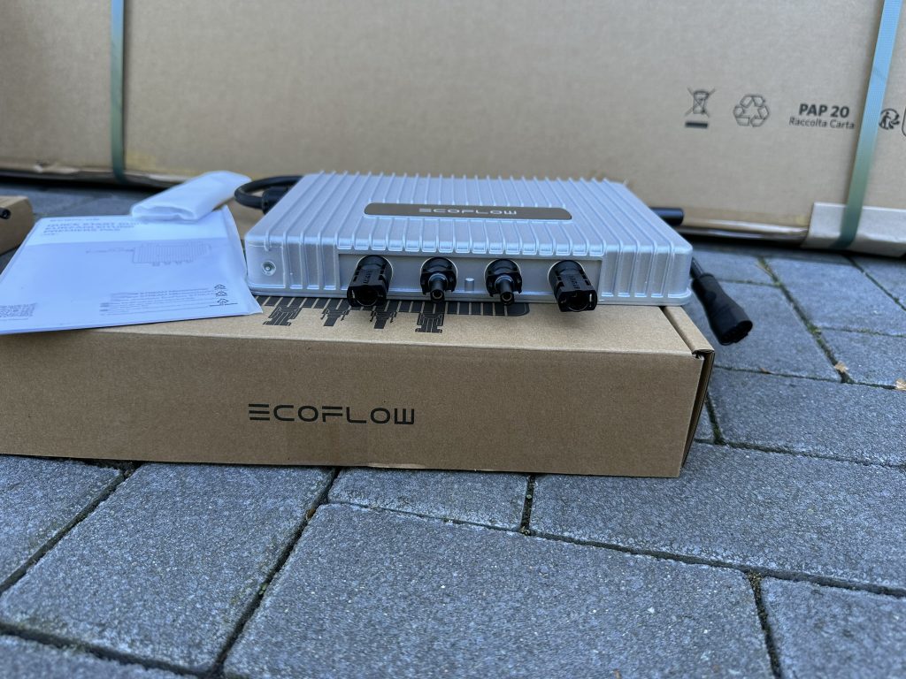 EcoFlow-STREAM-Balkonkraftwerk-Wechselrichter-von-vorne-1024x768
