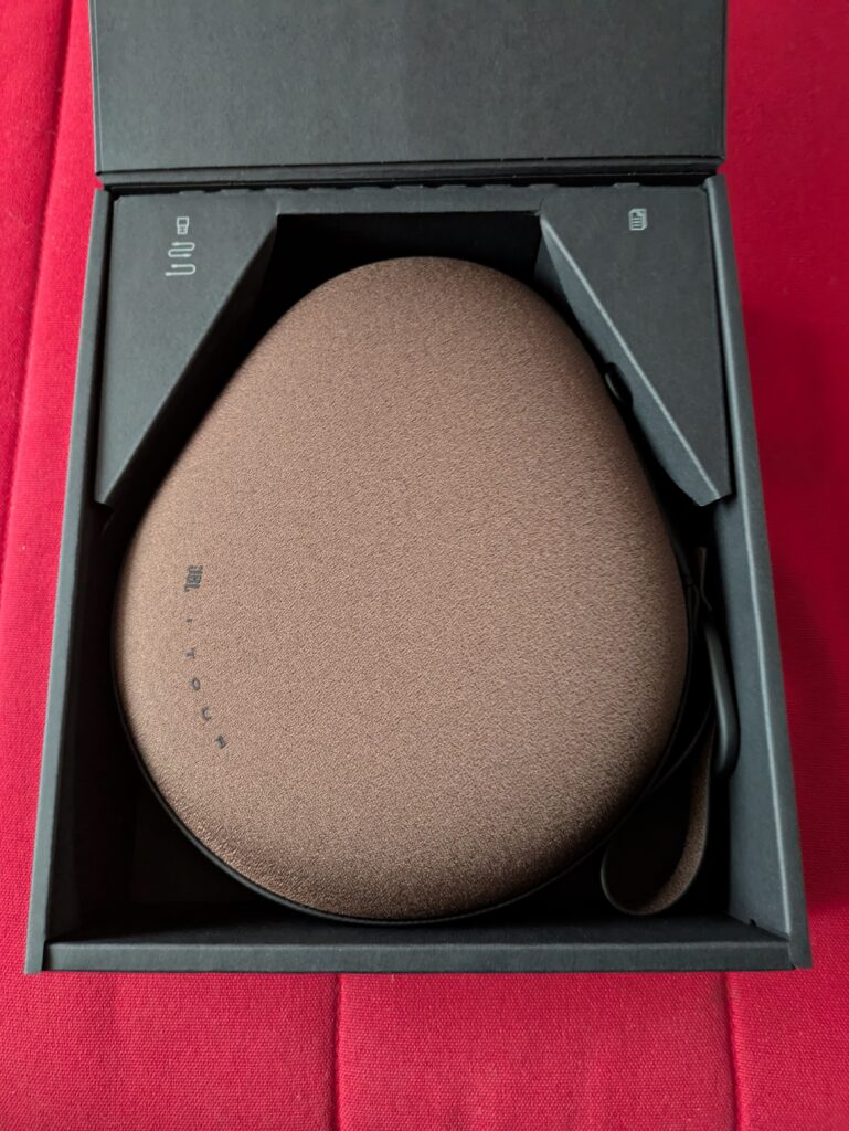 JBL Tour One M3 Noise-Cancelling-Kopfhörer Aufbewahrungstasche