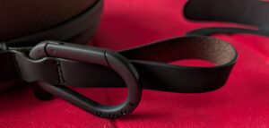 JBL Tour One M3 Noise-Cancelling-Kopfhörer Trageschlaufe Case