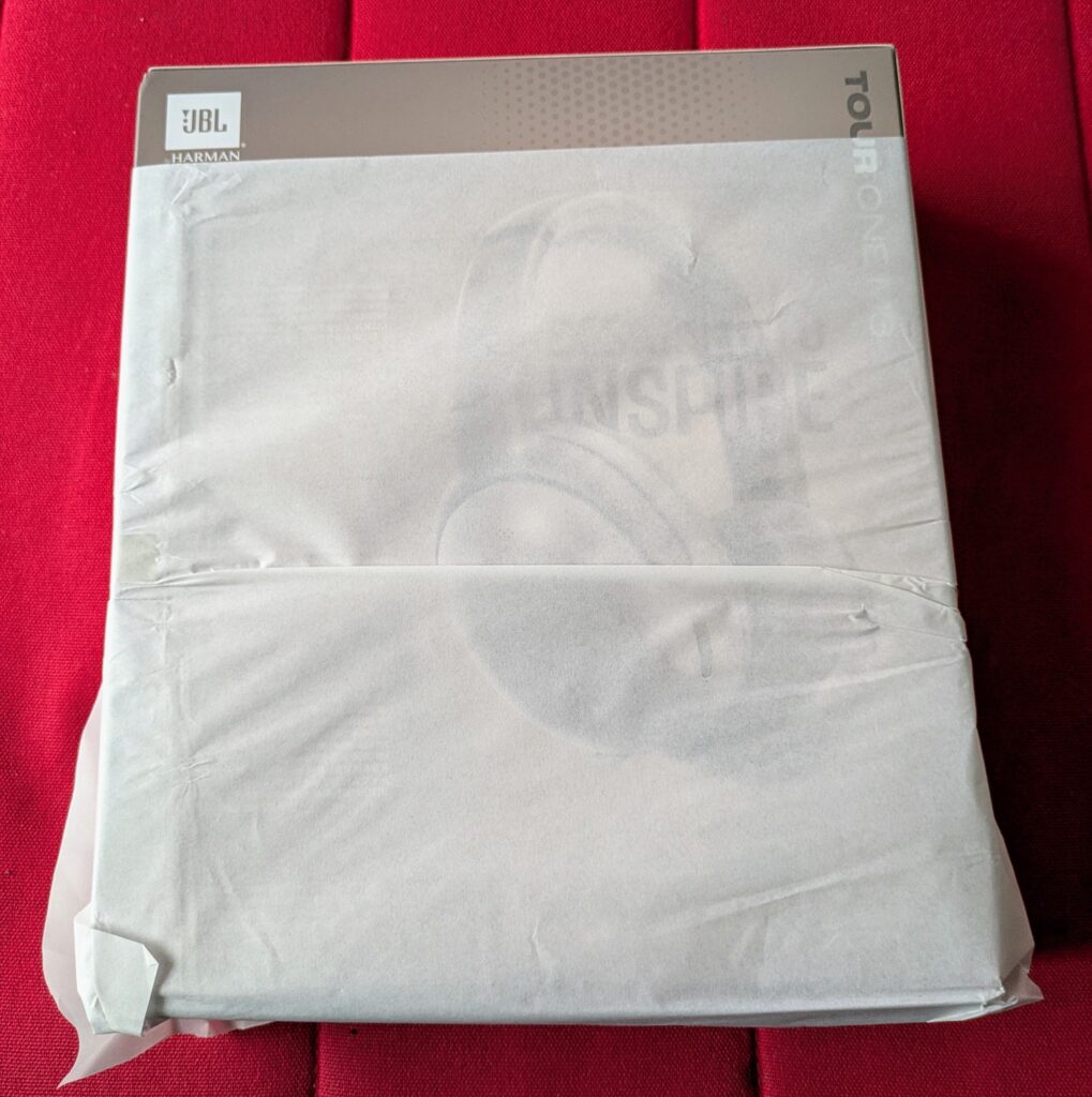 JBL Tour One M3 Noise-Cancelling-Kopfhörer Verpackung