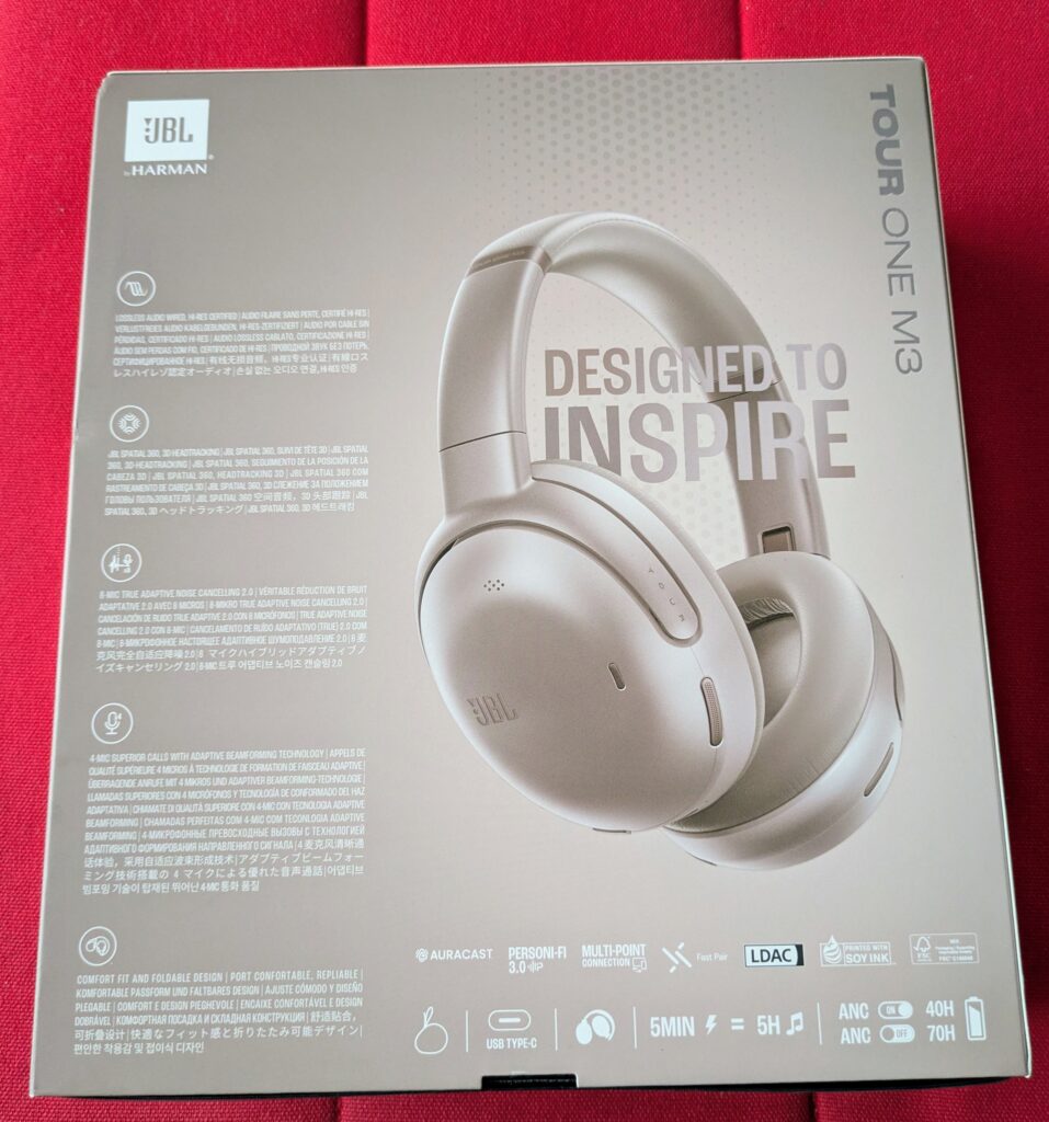 JBL Tour One M3 Noise-Cancelling-Kopfhörer Verpackung Rückseite