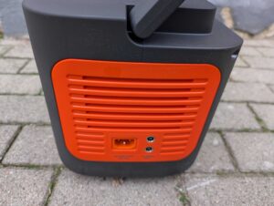Jackery 1000 v2 Powerstation von links