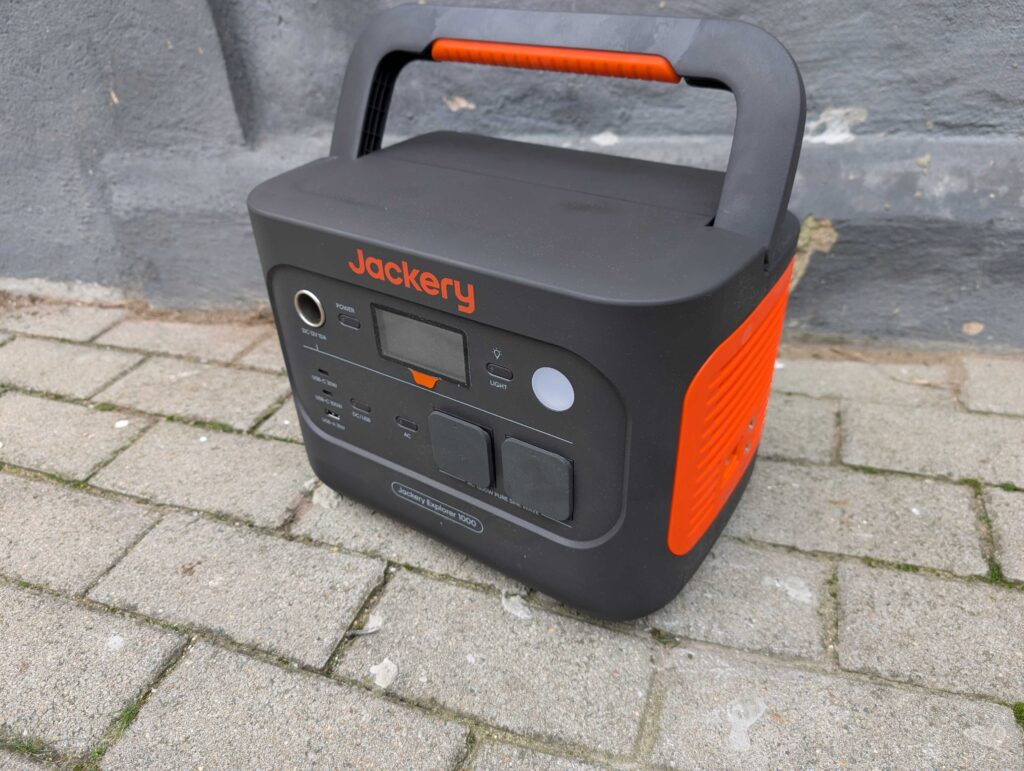 Jackery 1000 v2 Powerstation von vorne (2)