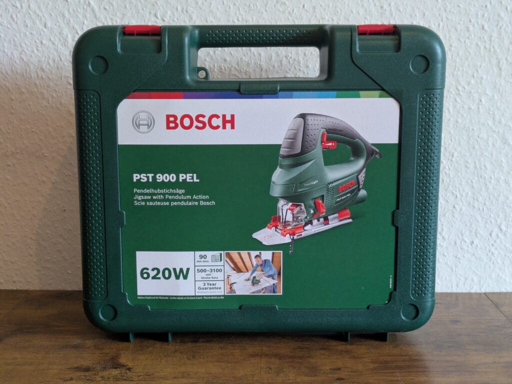 Koffer der Bosch PST 900 PEL Stichsäge von hinten