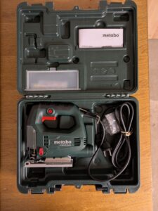 Koffer der Metabo STEB 65 Quick Stichsäge geöffnet (2)