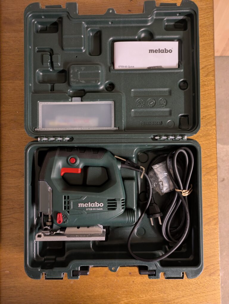 Koffer der Metabo STEB 65 Quick Stichsäge geöffnet (2)