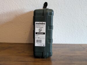 Koffer der Metabo STEB 65 Quick Stichsäge von links