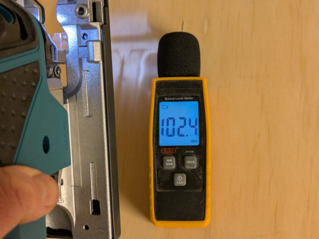 Lautstärke der Makita 4351 FCTJ Stichsäge