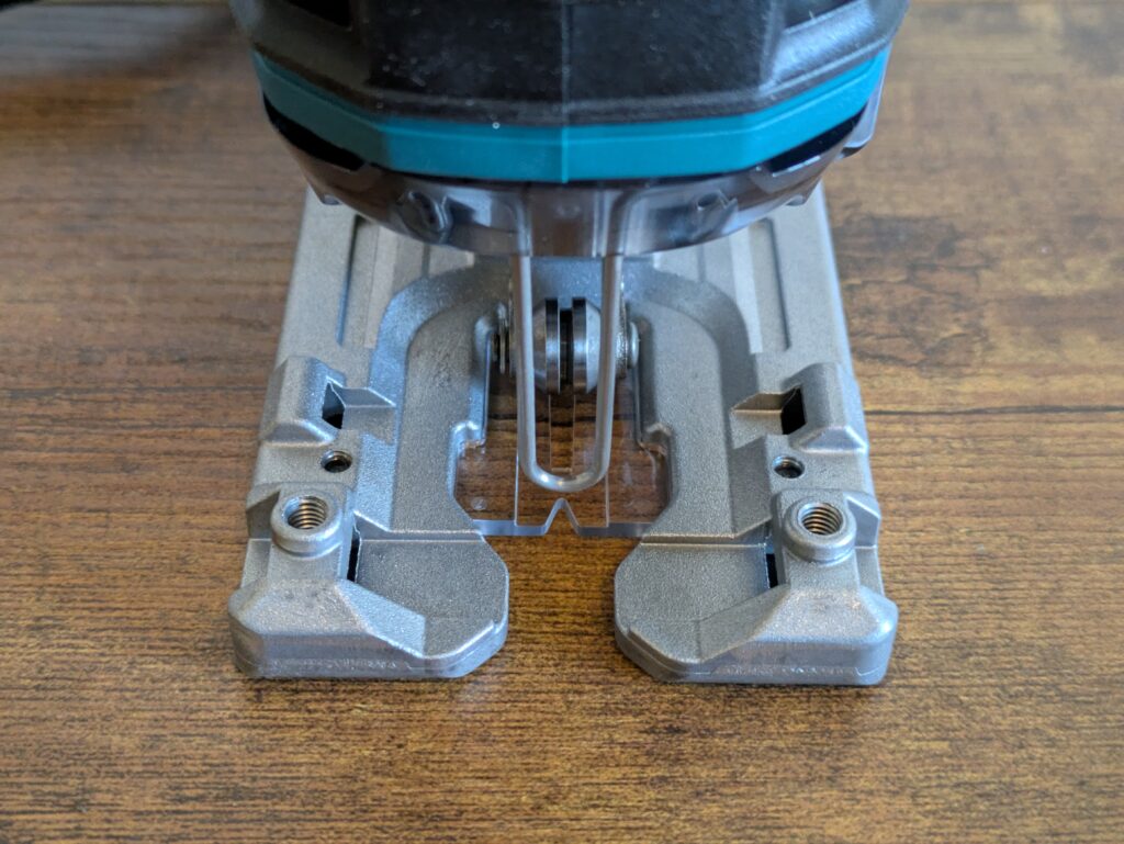 Makita 4351 FCTJ Stichsäge von vorne in der Nahansicht