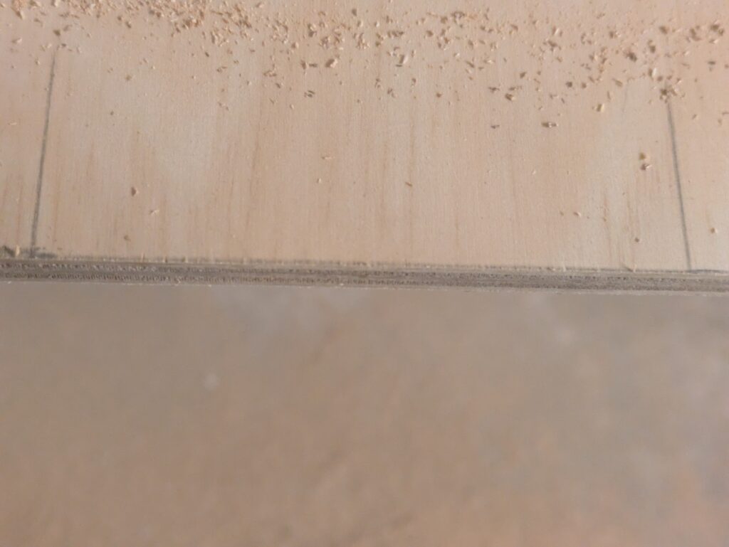 Makita JV001GD101 Stichsäge Schnitt ohne Pendelhub