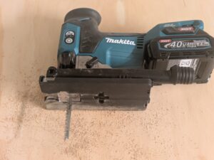 Makita JV001GD101 Stichsäge mit Sägeblatt