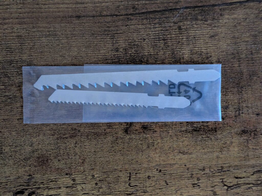 Sägeblätter der AEG PST 500 Stichsäge verpackt