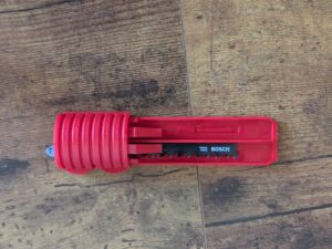 Sägeblattdepot der Bosch PST 900 PEL Stichsäge von oben