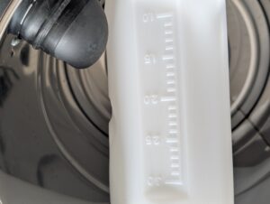 Scheppach SprayVac20 Waschsauger Skala am Wassertank